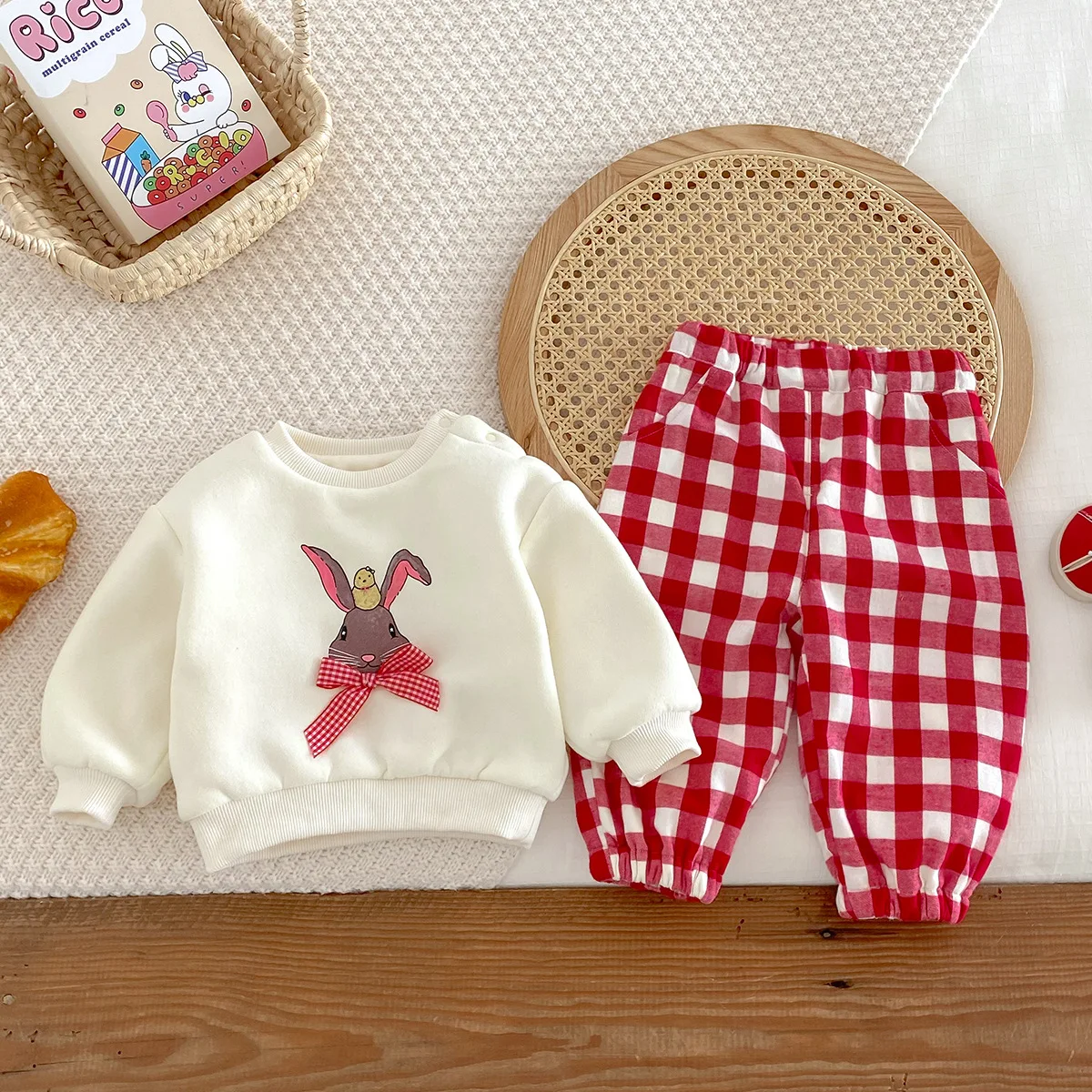 UNIFEMEN 2024 Winter Baby Girls 2PCS Clothes Set Cotton Rabbit Knotbow Top Fleece Plaid Pants Suit Toddler Girls Tracksuit