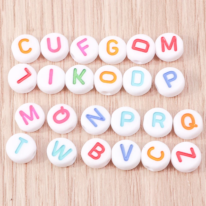 Tusember 100 Stück Niedliche Mini A-Z Alphabet Acryl 26 Englische Buchstaben Charms Perlen für DIY Armband Halskette Handgemachte Schmuckherstellung – Detail 3