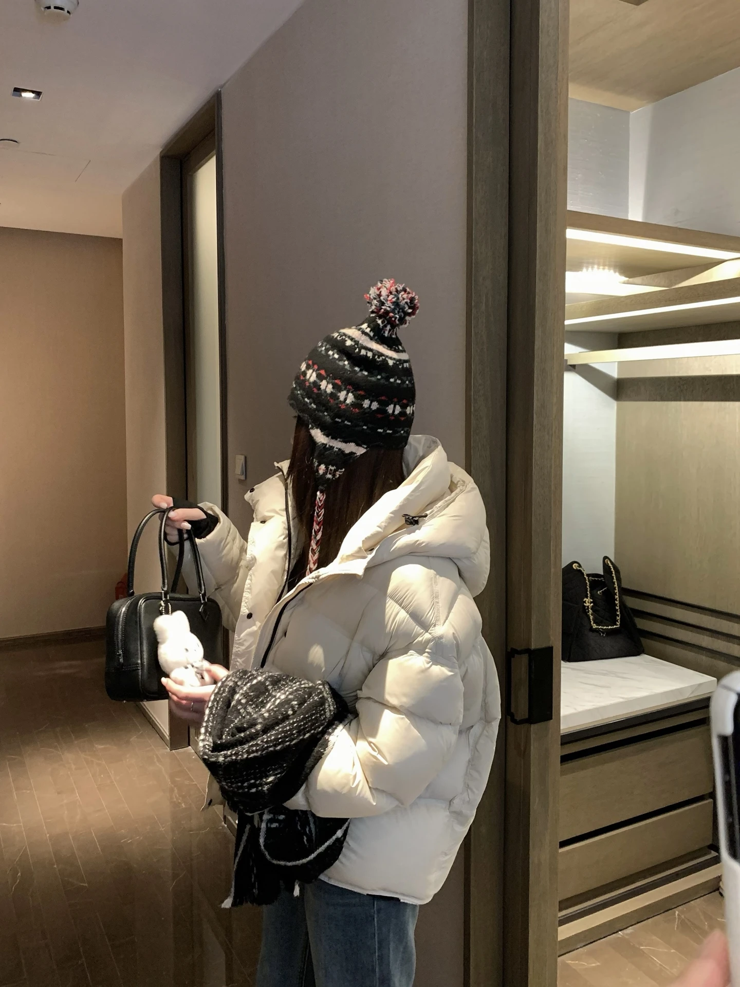 

Зимняя утепленная короткая пуховая куртка Heygirl Bla Guy в корейском стиле, свободного кроя, с капюшоном, 90% белый пух, женское пальто