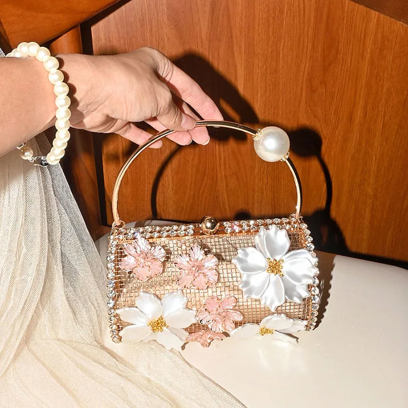 

Flower Handbag Diamond Evening Bag Flower Handbag Hollow Out Women Bag Design Rhinestone Dinner Bags For Party Wedding Bag