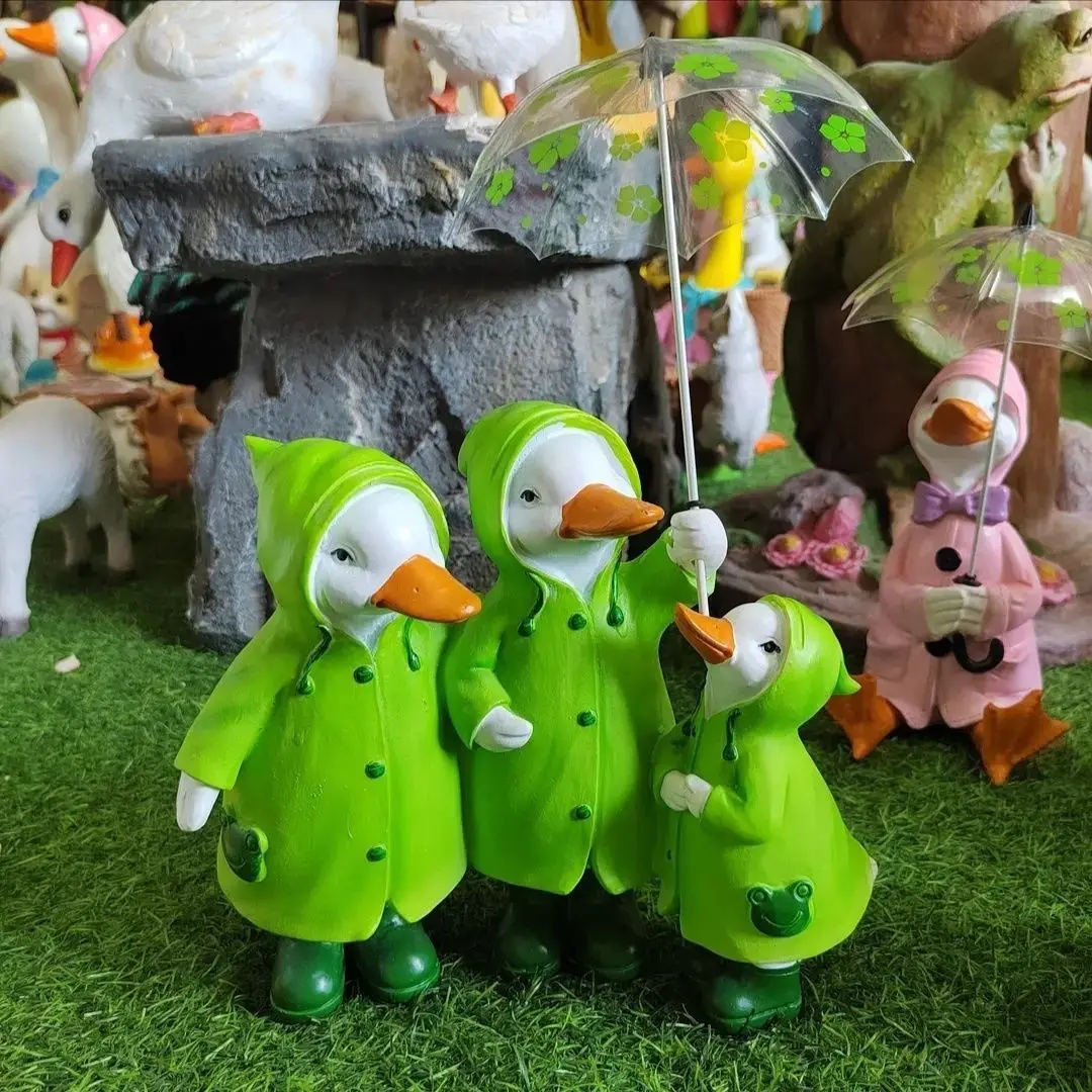 

Cartoon Cute Umbrella Duck Resin Adornments Outdoor Garden Balcony Sculpture Decoration Homestay Courtyard Figurines Handicrafts