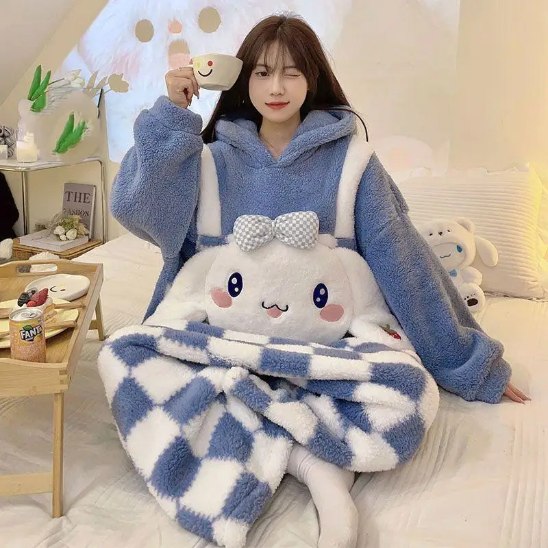 

Горячая утолщенная зимняя цельная одежда Sanrio для девочек, кавайный комбинезон с комиксами Cinnamoroll, сохраняющий тепло халат, модная одежда для отдыха