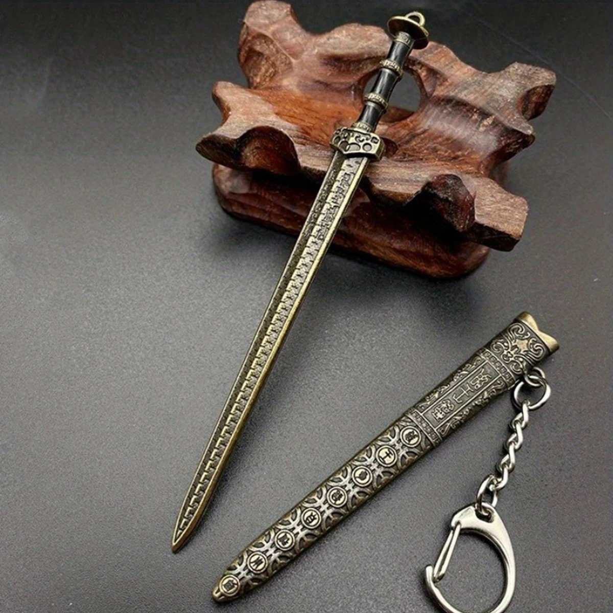 12cm Brotherhood of Blade mini keychain Royal Guards Ancient Weapon Metal bronze Weapon Model Sword Keychain Gifts Toys for Boys