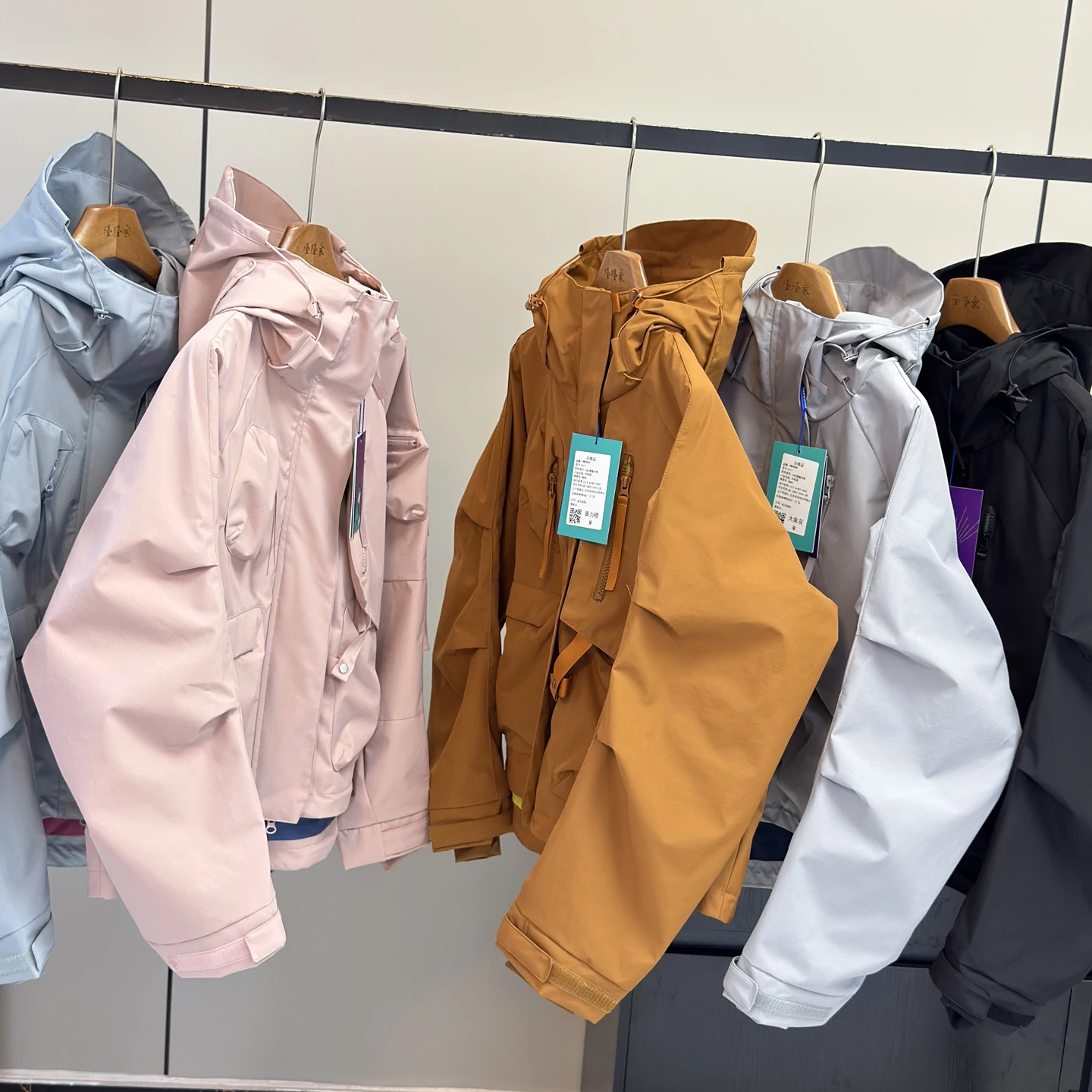 

Уличная ветрозащитная водонепроницаемая походная куртка для альпинизма, спецодежда, пальто Utili, женское свободное длинное пальто на молнии све