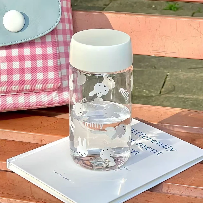 Kawaii Miffy Niedlicher Sommer-Wasserbecher Cartoon-Hasen-Druck Einfacher Stil Transparenter Kunststoff Tragbarer Kaffeebecher Mädchengeschenk
