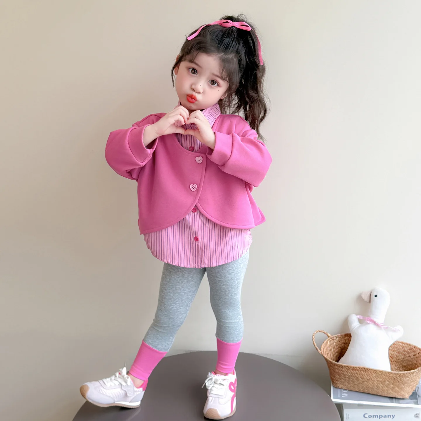 

Girl's Set for Autumn 2025, New and Stylish Style for Baby Girls. Fake Two-piece Shirt, Sweatshirt, Leggings, Two-piece Set