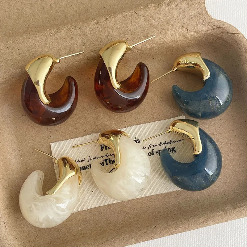 New  winter retro amber color earrings for women 2024 fashion unique simple and exquisite womenjewelry gift accessories