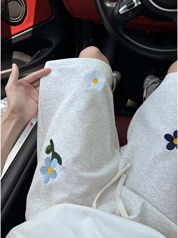 

Мужские повседневные шорты в американском стиле, летние, для отдыха, с цветочной вышивкой, свободные, спортивные, со средней посадкой, прямые штанины