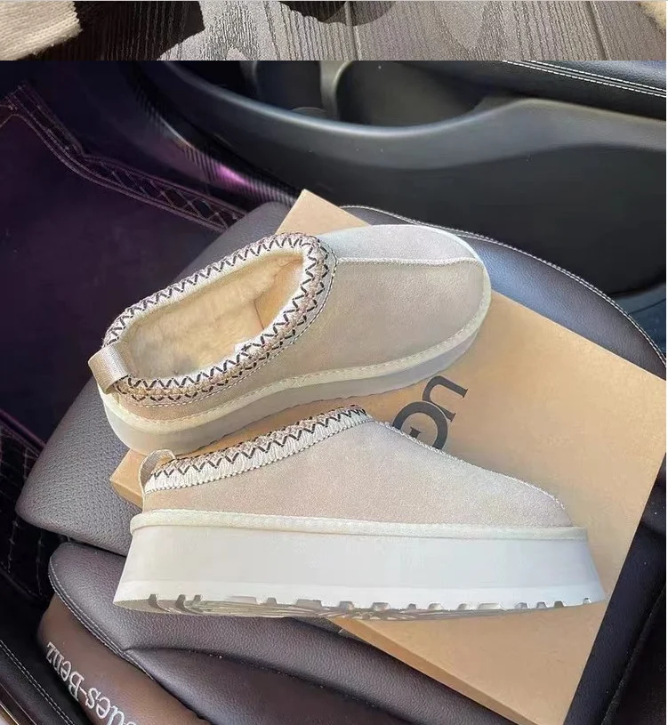 Snow Boots Women 2026 Winter New Short Cashmere Warm Thick-soled Shoes Without Heels Wool Half Slippers Women's Cotton Shoes