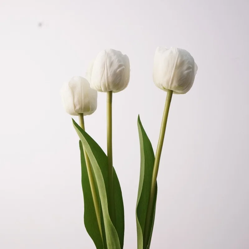 12 Stück Künstliche Feuchtigkeitsspendende Kamelien-Tulpen mit Echtem Touch für Hochzeitsdekoration, Künstliche Tulpen für Brautsträuße und Raumdekorationen – Detail 6