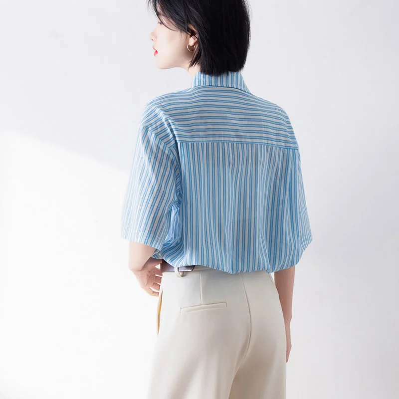 الأزرق الأبيض مخطط قمصان النساء قصيرة الأكمام ملابس الصيف جيب واحدة الصدر قمم قمصان بلوزة