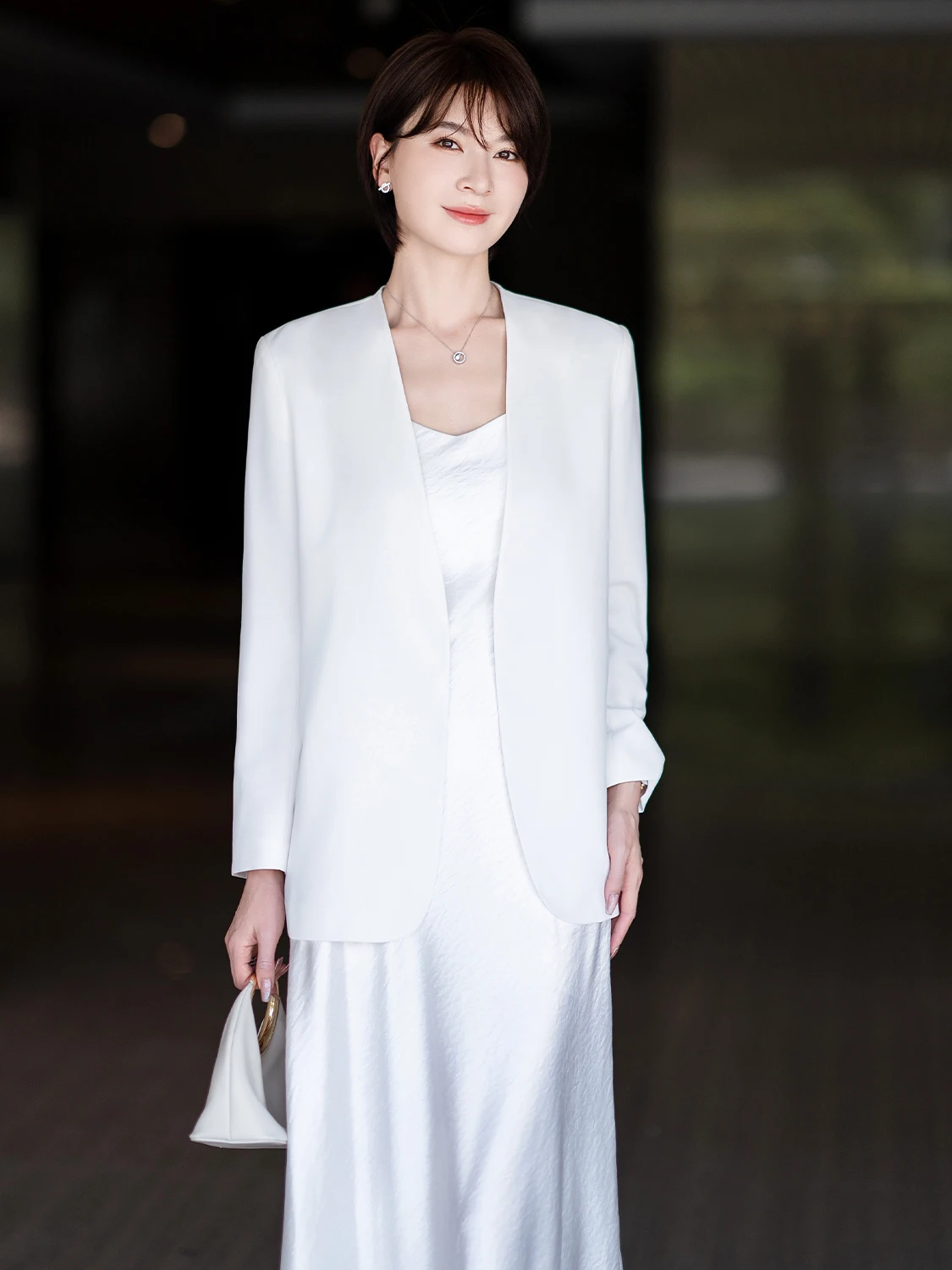 

Модный белый приталенный костюмный пиджак от Jiang Feifei: готовый к выходу в свет, простой, элегантный, профессиональный, женская одежда