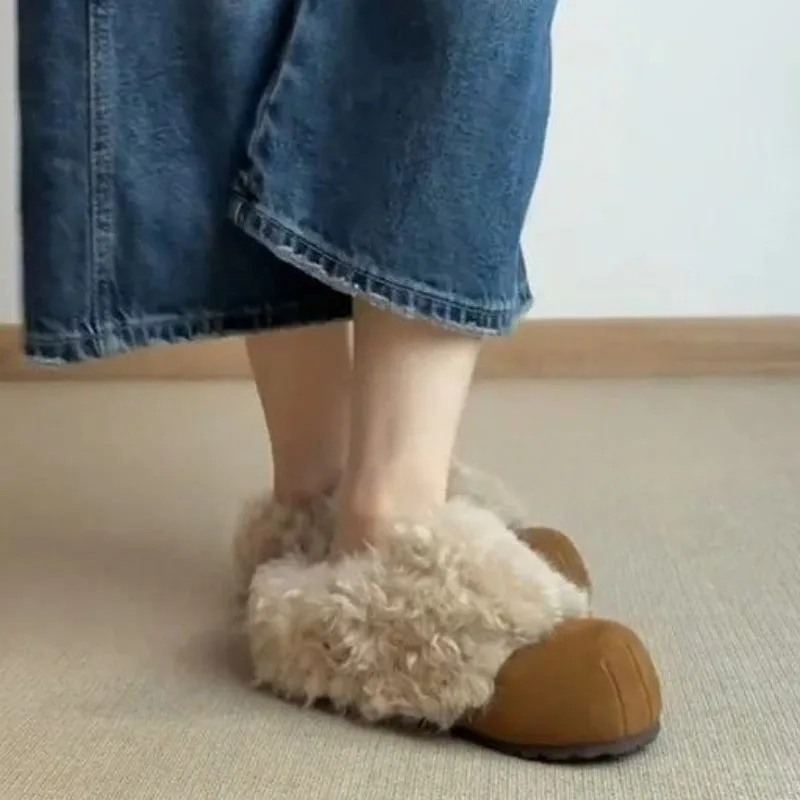 Neue Wintermodelle: Warme und vielseitige Outdoor-Schuhe zum einfachen Anziehen. Retro-Hausschuhe im runden Stil, mit flauschiger, rutschfester Sohle und erhöhter Absatzhöhe. – Detail 6