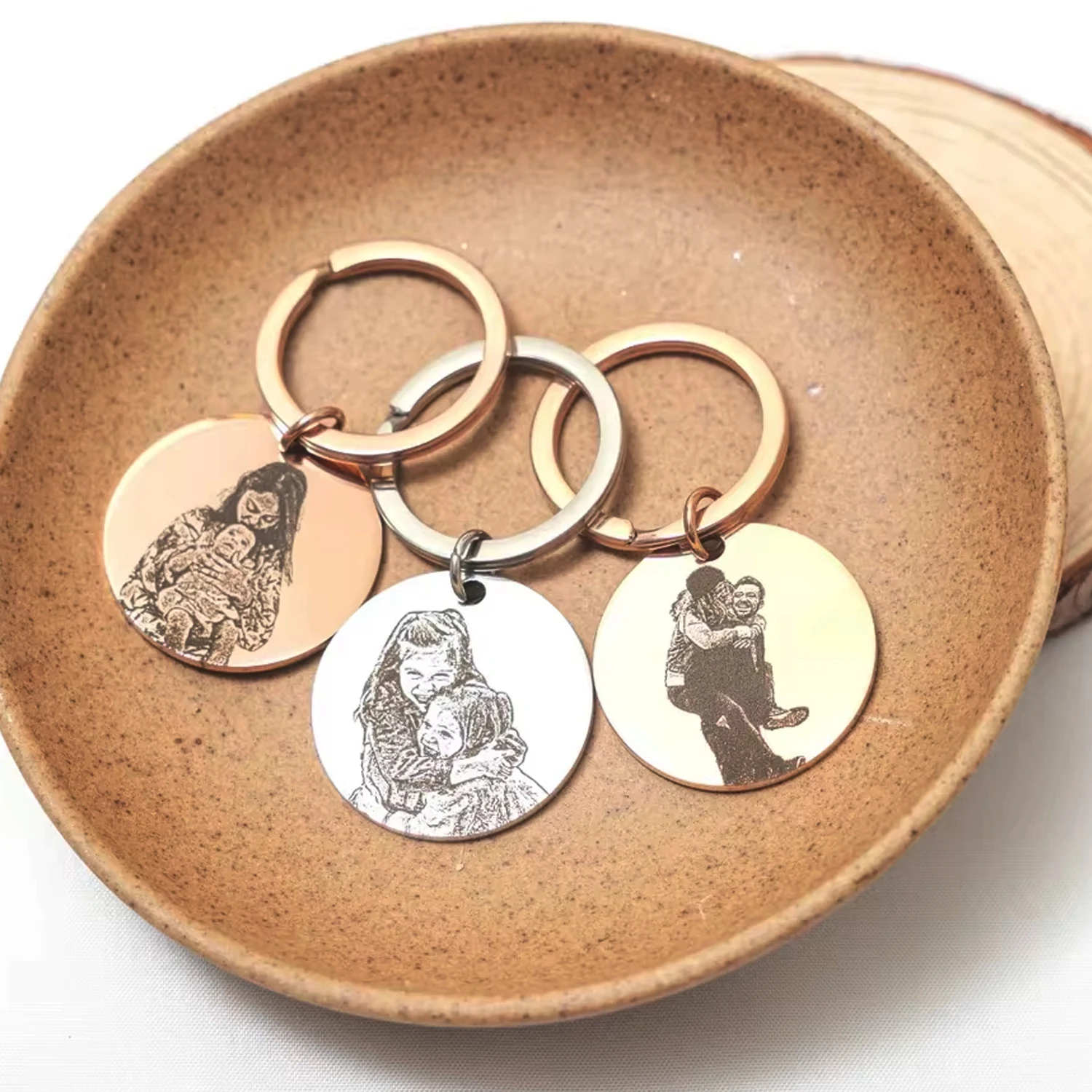 

Custom Picture Keychain Engraved Photo Name Key Accessory Personalized Portrait Jewelry Anniversary Christmas Gifts For Women