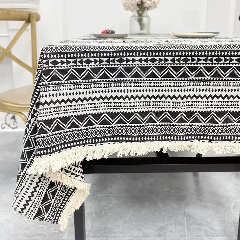 Tribal Blankets Indian Outdoor Rugs Camping Picnic Blanket Boho Decorative Bed Blankets Plaid Sofa Mats Travel Rug Tassels Linen