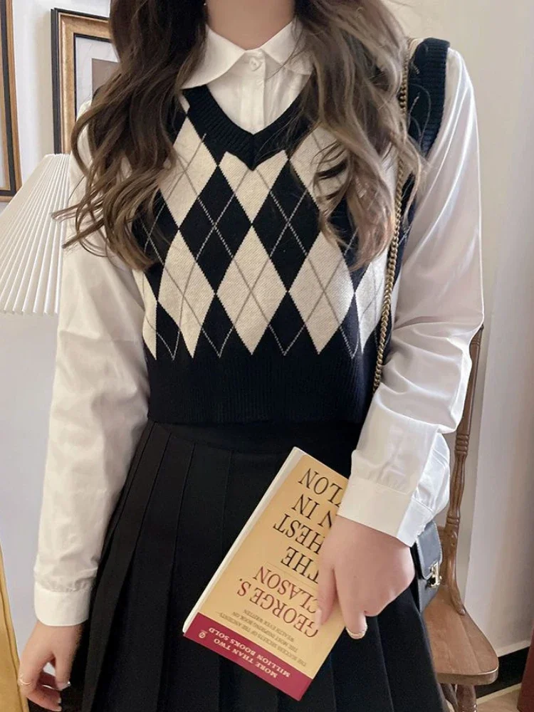 

Crops Sweater Vests Women Argyle Vintage Preppy Style Stylish All-match Knit Cozy Spring Fall College Simple Sleeveless Ladies
