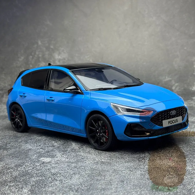 

OTTO 1:18 FORD FOCUS ST 2024 Модель автомобиля из смолы, коллекционная, для взрослых, синяя