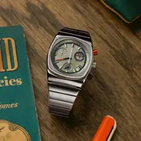 2025 nuevo reloj cuadrado para hombre, reloj de lujo ligero de nicho para hombre, reloj de moda para hombre de alta gama