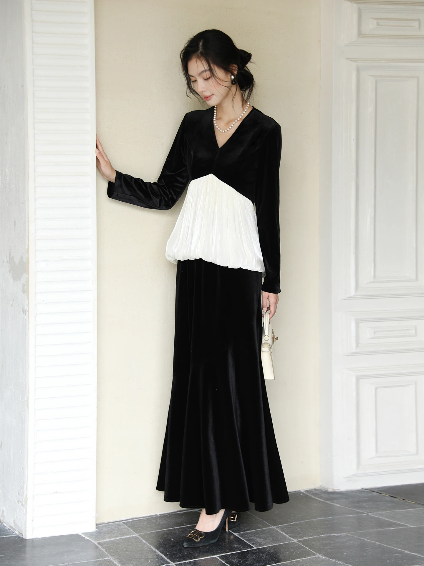 

Комплект нижнего белья Ele Velvet: Модный дизайн с эффектом утяжки талии, идеально подходит для осени и зимы, создает ощущение роскоши, идеально для женщин.