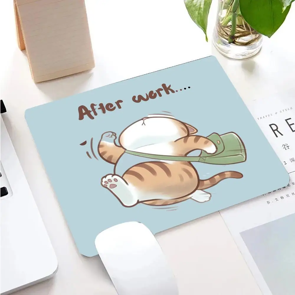 XXL Cute Cartoon Orange Cat Gaming Mouse Pad Non-Slip Rubber Stitched Square Desk Mat for PC Laptop Office Gift