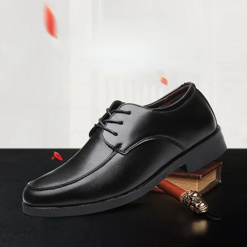 Zapatos planos informales de cuero para hombre, calzado de vestir transpirable para negocios, Trabajo, Oficina, conducción, zapatillas cómodas, zapatos sociales masculinos