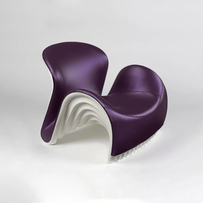 

Light luxury creative special-shaped fiberglass tongue shape thread chair Internet celebrity model room h-shaped single chair