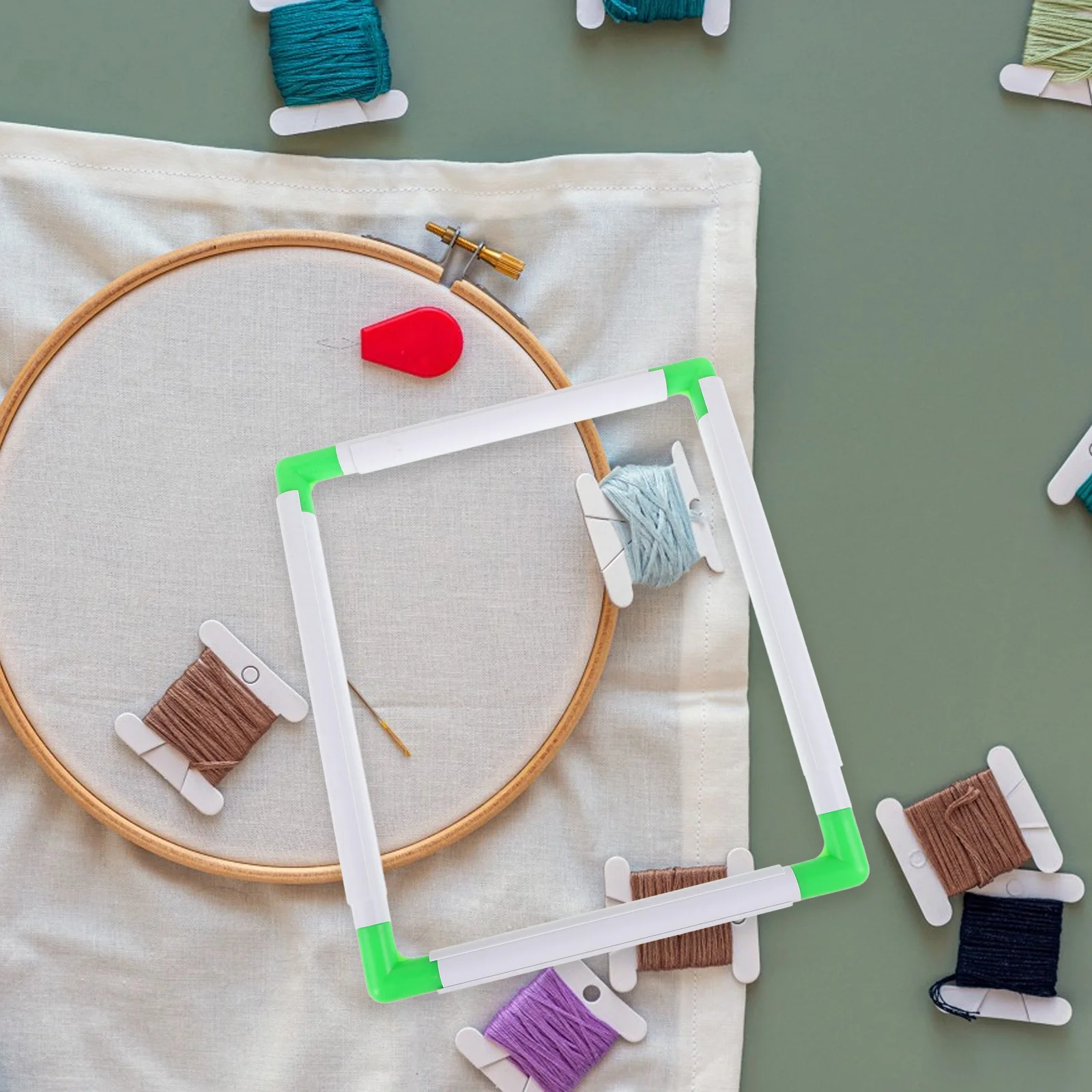 

Plastic Embroidery Frame PVC Quilting Hoop Handheld Frames Lightweight Durable Easy to Carry Store Universal Clip Frame