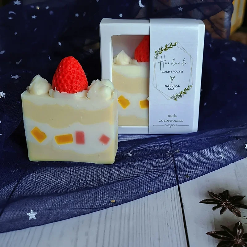 Handmade Soap Essential Oil Creative Strawberry Cake Soap Moisturizing Birthday Gift Soap Tablets Cleaning Whitening Kawaii