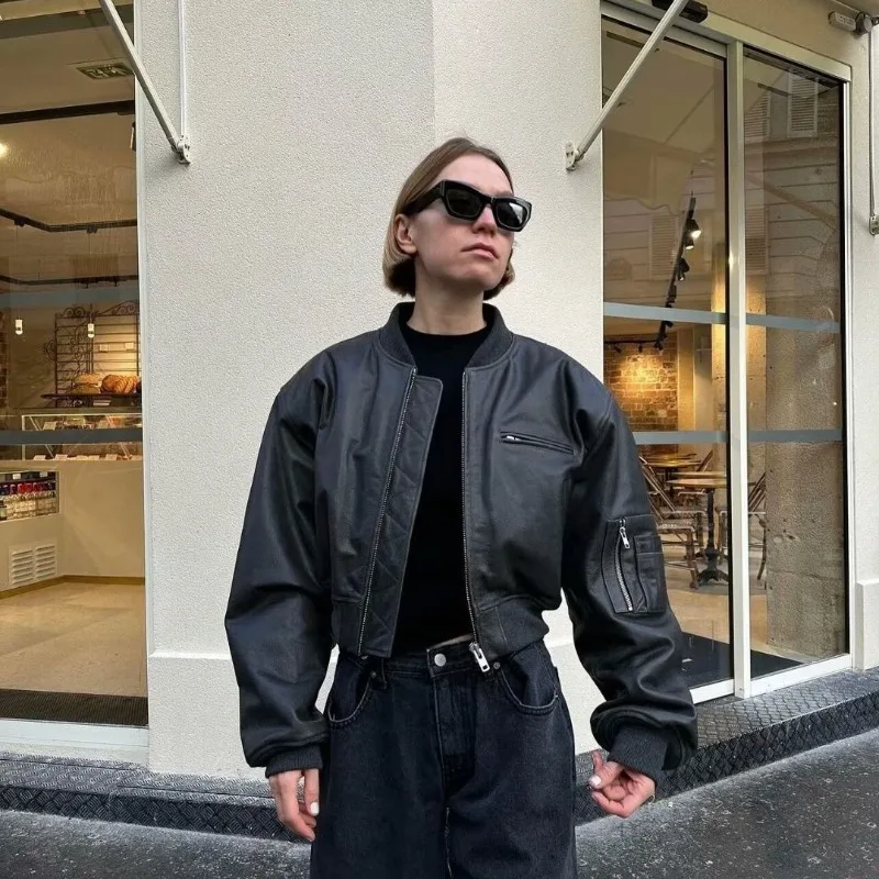 The New Autumn Fashion PU Leather Women's Leather Coat .retro Short Motorcycle Leather Jacket and Baseball Jacket Are Versatile.