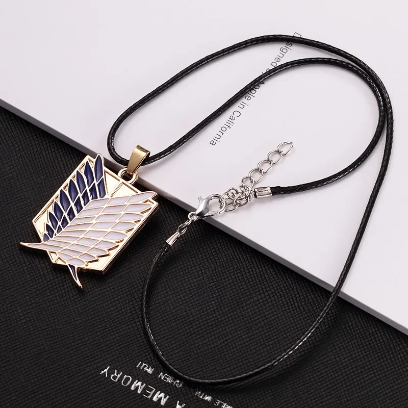 Collar de aleación de Anime Attack on Titan para hombre y mujer, colgante Shingeki de alas de la libertad, cadena de cuero No Kyojin, accesorios de Cosplay