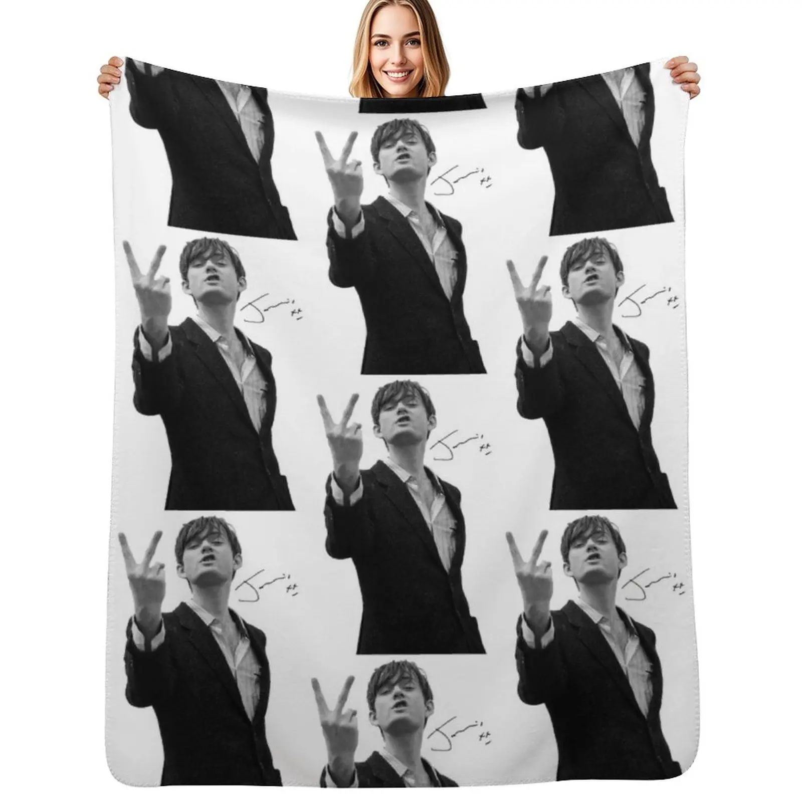 

Jarvis Cocker Outline V Sign Artwork with Autograph Clear Background Iconic Throw Blanket Luxury Blanket