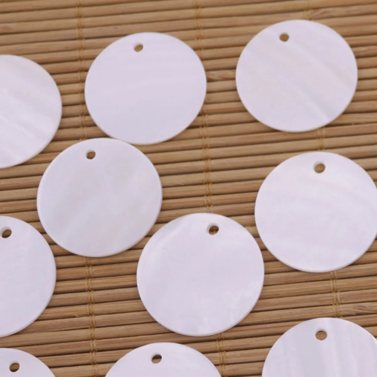 10pcs 10mm Natural Mother of Pearl DIY White Flat Disk Round Shell Top Hole