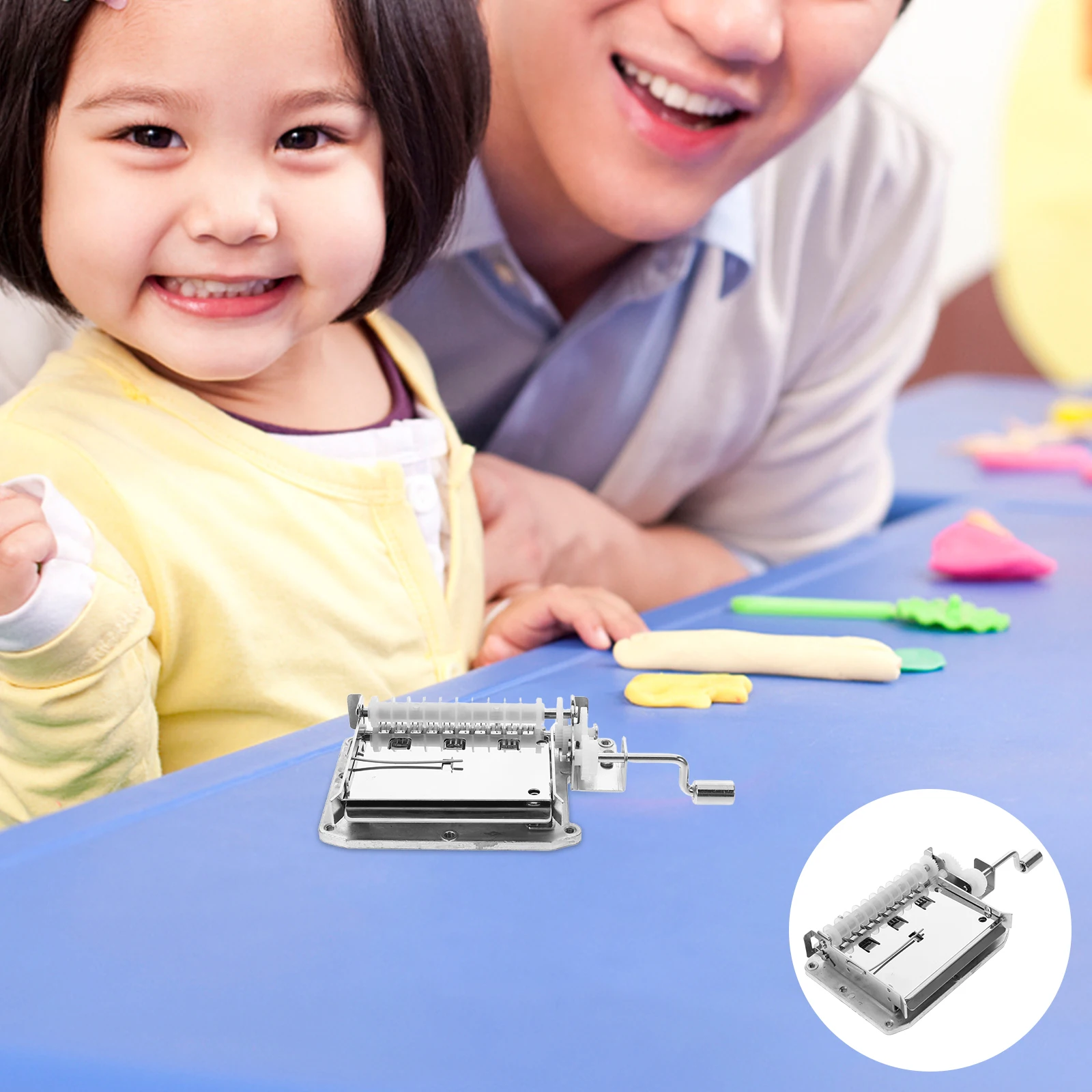 

1 Piece Hand Wind Music Box Timeless Design with Smooth Tune Performance Suitable for Gift Giving and Indoor Aesthetic