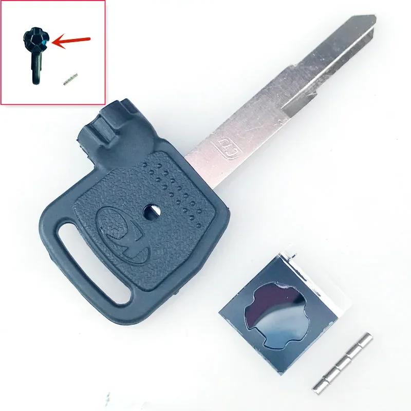 For Kymco Motorcycle Magnet Key Blanks Two Pieces of Ct250 300 400 Racing Kcc Acc Dynamic