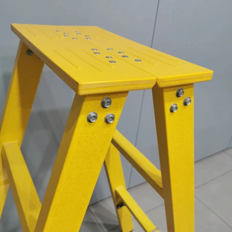 Échelle pliante d'agilité Double face en FRP jaune, haute sécurité, directe d'usine, échelle enroulable en fibre de verre haute tension