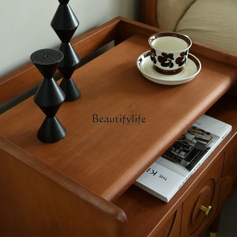 LD33 طاولة بجانب السرير من الخشب الصلب من العصور الوسطى، خزانة تخزين بجانب السرير منحوتة من خشب البقس