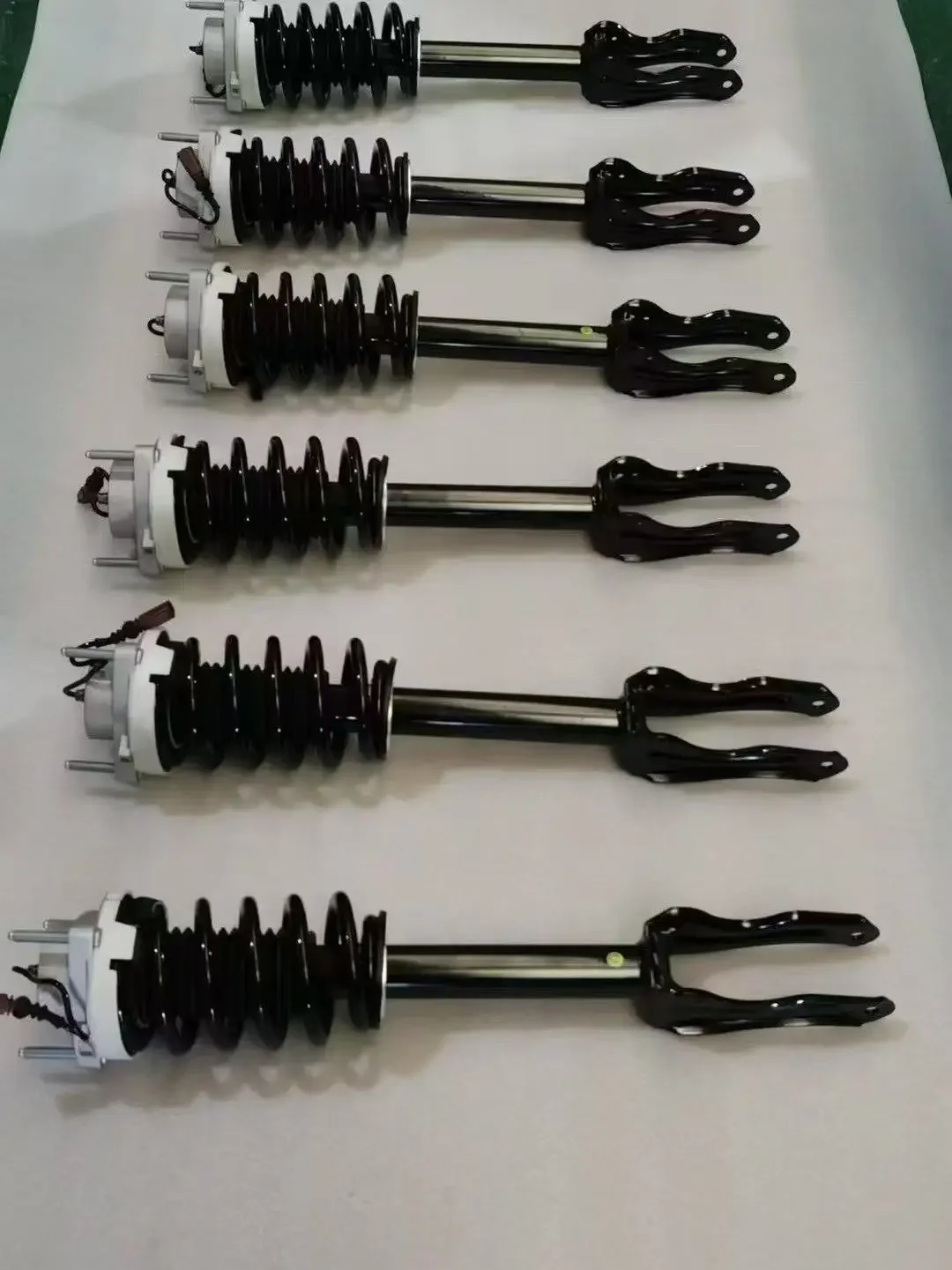 

2pcs Front Shock For 17-23 porsche panamera 971 3.0L RWD W/O AIR SUSPENSION ﻿