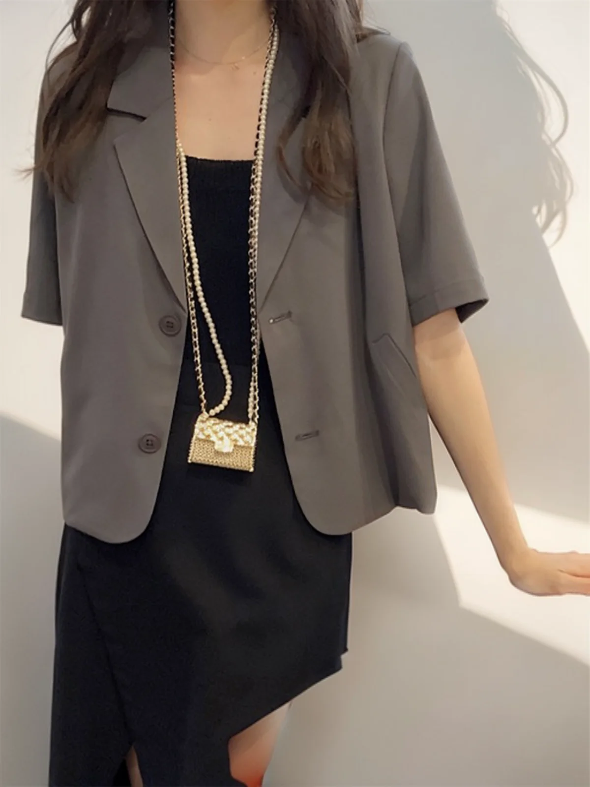 

Женские блейзеры для высоких женщин: роскошные, приталенные, вентилируемые, с декоративными элементами, полированные, в грузинском стиле, с вырезами, от экспертов, признанные экспертами.