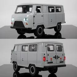 New 1:18 Russian UAZ TRAVELER 452 VAN Alloy Model Car Toy Diecasts Metal Casting Sound and Light Car Toys For Children Vehicle