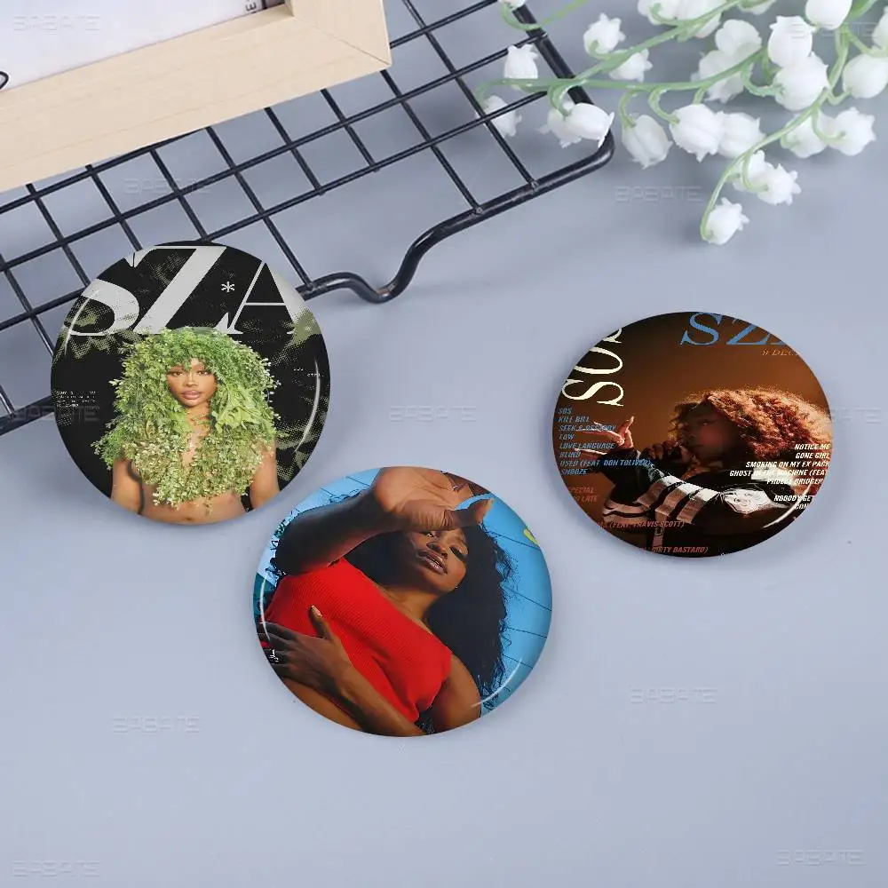 

Pop Singer Sza Photo Brooches Creative Round Badge Gifts Pins 32/44/58mm