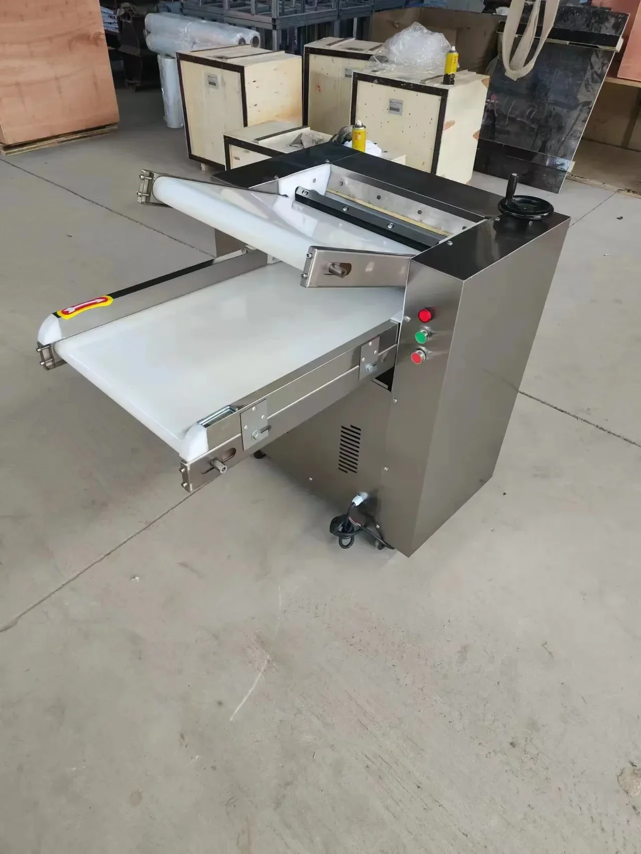 Mesin Pembuat Baklava Pasta Mie Segar Otomatis Listrik untuk Restoran, Mesin Penggiling Adonan dan Penggulung