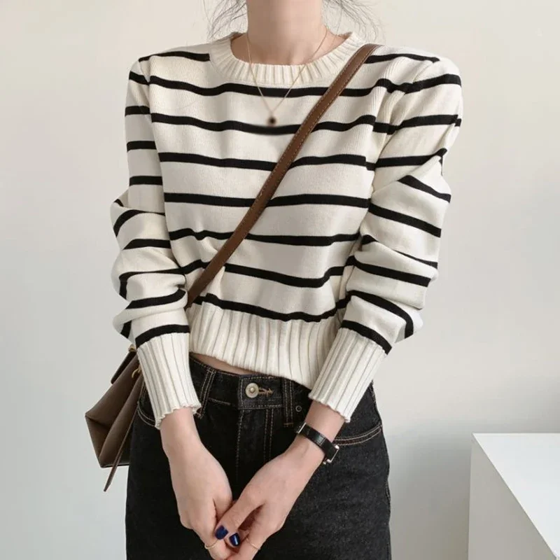 O-Neck Retro Stripe Knitted T-Shirt Contrast Color Casual Short Sweater Fashion Versatile Long Sleeves Autumn Bottoming Tops