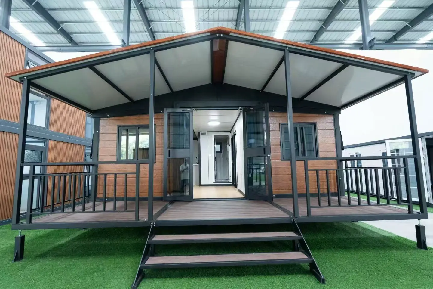 Luxury Modern 20ft Expandable Double Wing Container House with Roof Terrace for Backyard Garden Living and Holiday Resort