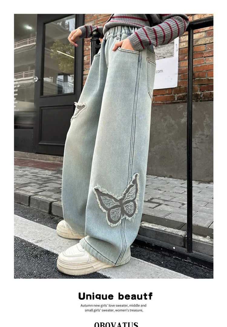 Modische Kinder-Vintage-Jeans in Blau mit Schmetterlings-Applikation für Mädchen, Slim Fit, Gerader Schnitt, Denim-Hosen für 5 bis 14 Jahre – Detail 4