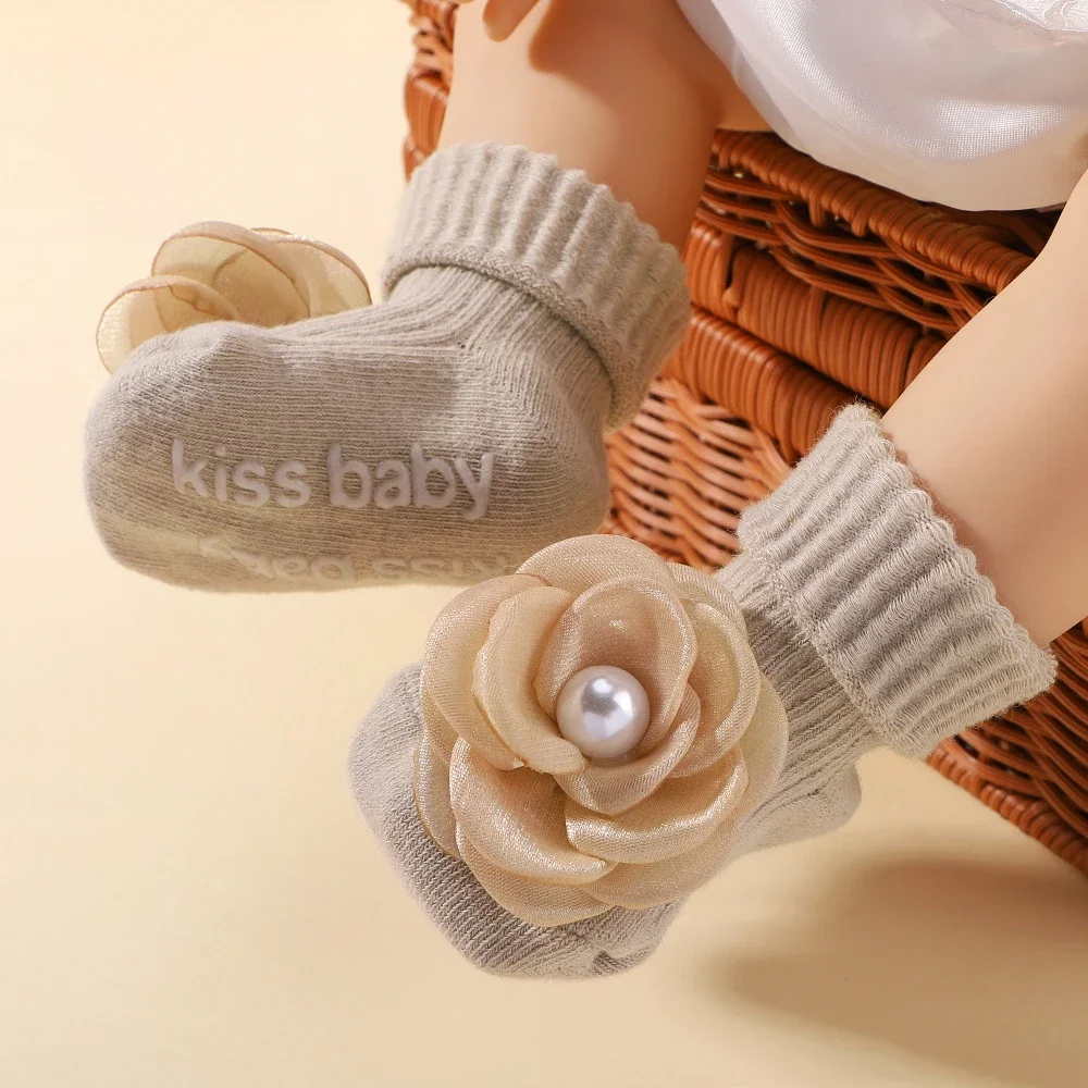 Pasgeboren babyhoofdband voor meisjes Elastisch gebreide kinderen Tulband Babystrikken Zacht nylon Kinderhoofddeksels Haaraccessoires met babysokjes