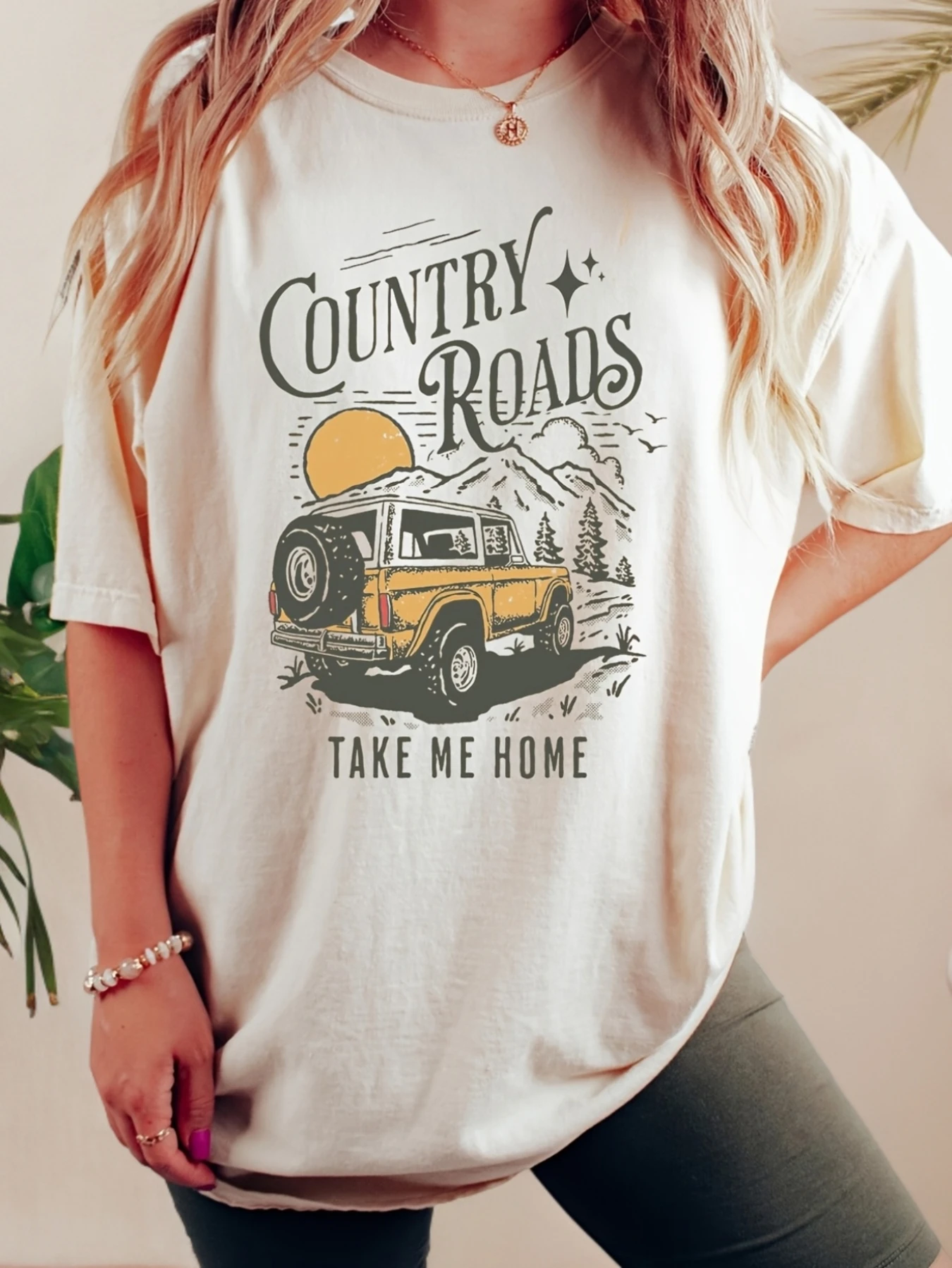 Moda Plus Size - Koszulka damska plus size w stylu europejskim i amerykańskim z nadrukiem |   Swobodny krój, lekko rozciągliwa tkanina.