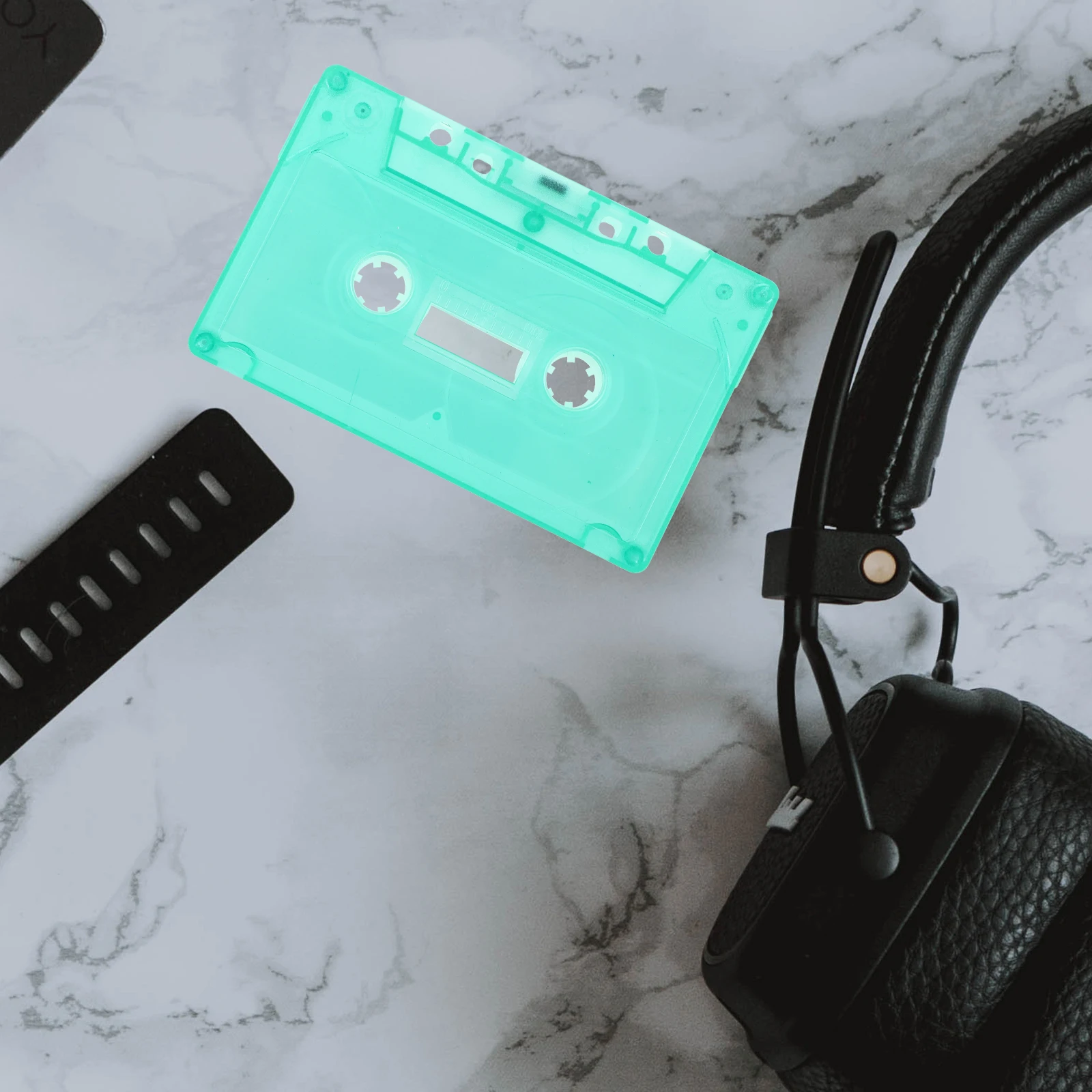 

2pcs Colored Tapes Handcraft Accessory Cassette Tape Empty Blank Accessories Vintage Plastic Handcraft Retro Decor