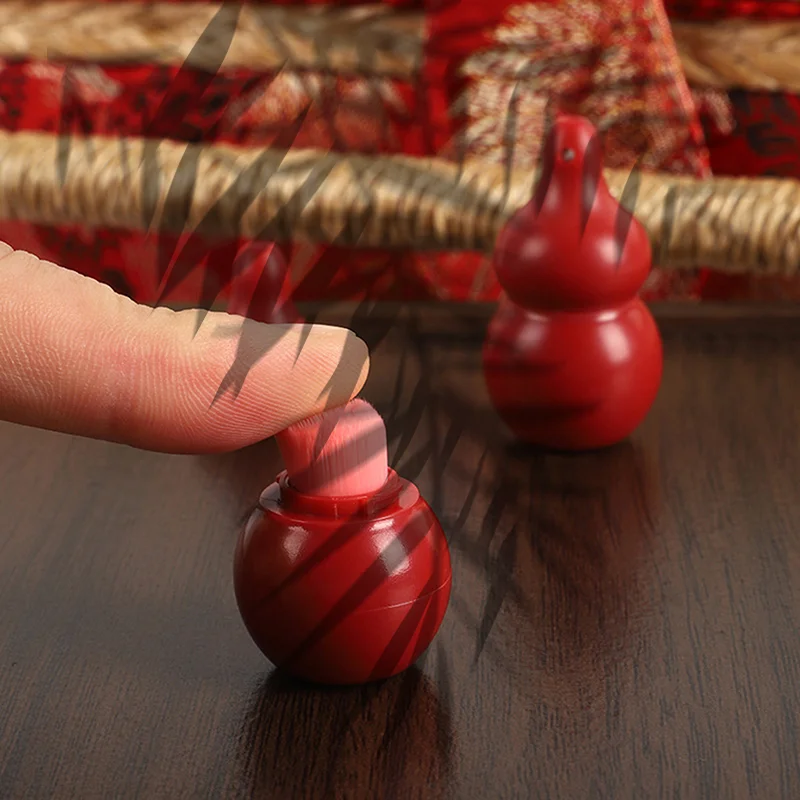 فرش شفاه صغيرة من السيليكون/النايلون على شكل قرع، أداة وضع أحمر الشفاه المحمولة وبلسم الشفاه مع غطاء أداة تلطخ مثالية