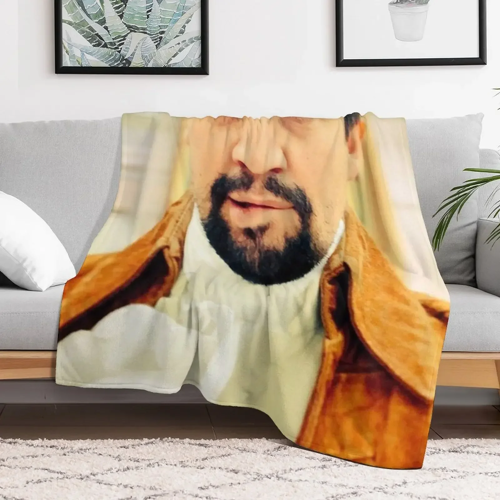 Lin Manuel Miranda Biting His Lip Throw Blanket Luxury Brand Flannel Fabric Hairy Blankets