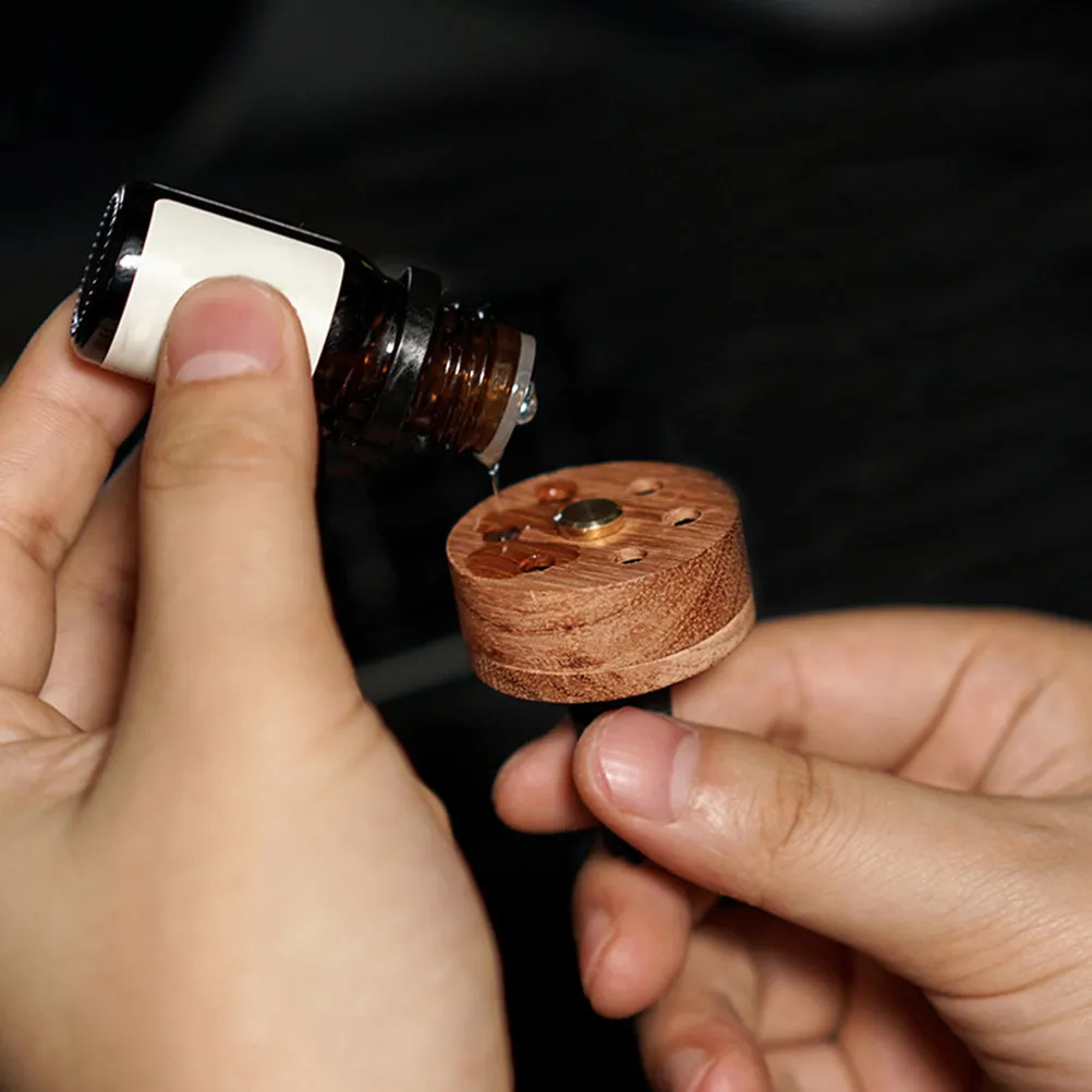 

1Pcs Elegant Wooden Perfume Clip Car-Mounted Diffuser Aromatherapy Diffuser for Office Bedroom Yoga Room Meditation Room
